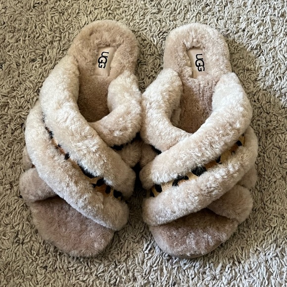UGG Shoes - UGG Plush Tan Cross-Band Slippers